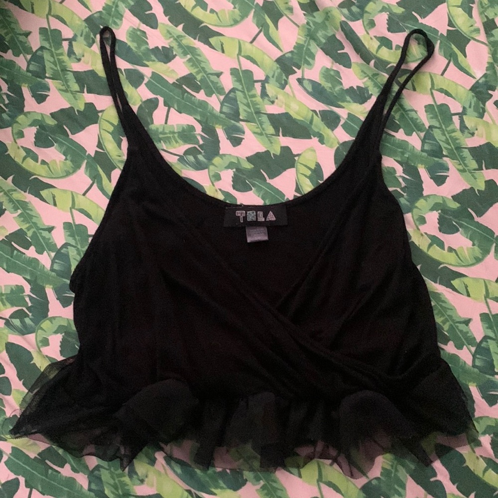 Super cute fringed crop top with low cut